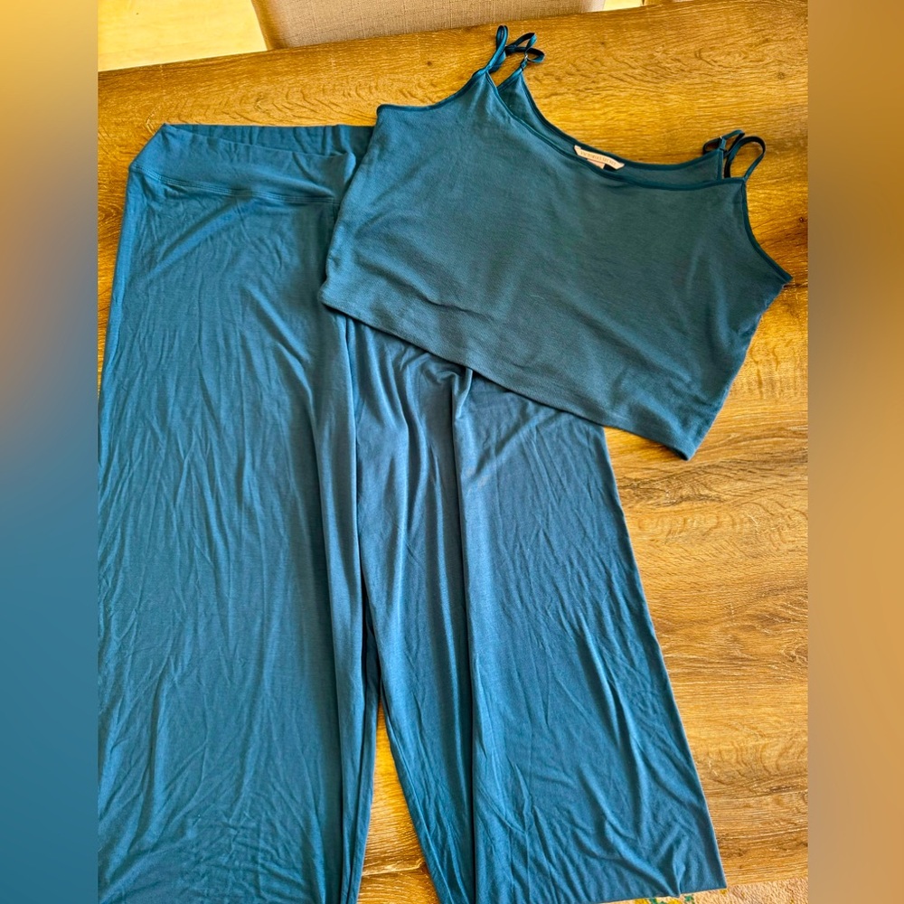 NWOT Victoria’s Secret Dark Teal Lounge/PJ Set W/Crop Cami & Wide Leg Pants - XL